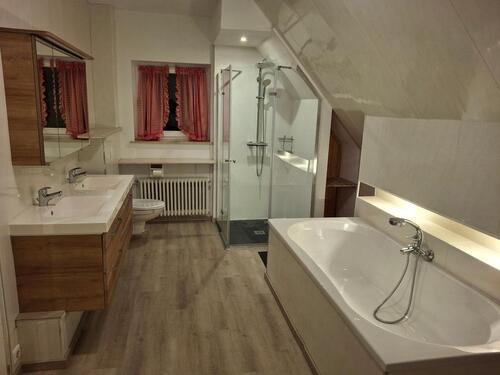 Foto - 9 Zimmer Etagenwohnung zur Miete in Sasbachwalden