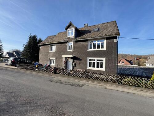 Foto - 7 Zimmer Einfamilienhaus zur Miete in Wilnsdorf