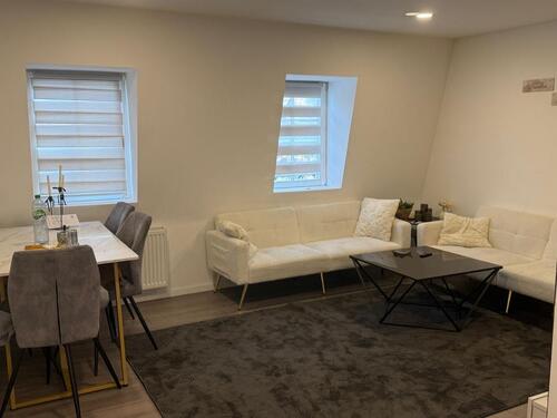 Foto - Helle 2-Zimmer-Wohnung mit offener Wohnküche & Abstellraum in NW