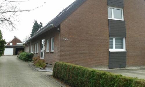 Foto - 2 Zimmerwohnung im 1. Obergechoss, Bad, Küche, Keller ab 01.07