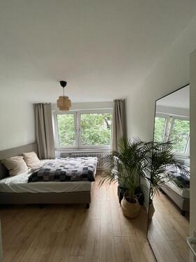 Foto - Möblierte 2-Zimmer-Wohnung mit Balkon in der Südstadt – ab 01.11.