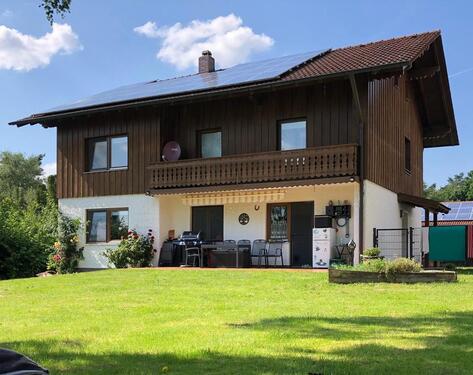 Foto - sonniges EFH mit Hofstelle bei Eggenfelden