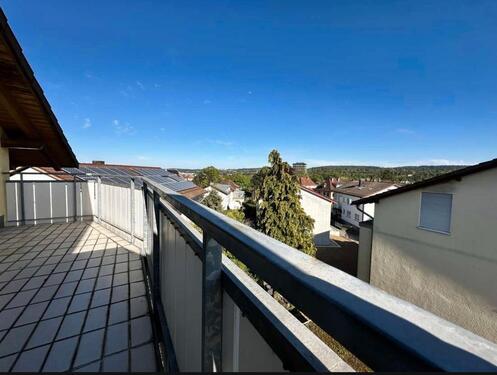 Foto - Charmante Dachgeschoss Wohnung mit Fernblick für Singles & Paare