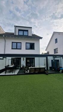 Foto - Eckhaus in Hennef BJ 2012 - 542.000,00&nbsp;EUR Kaufpreis, ca.&nbsp; 142,00&nbsp;m&sup2;