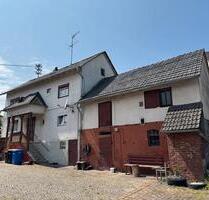 Fachwerkhaus mit Hofreite, Nebengebäuden & großzügigem Grundstück - Taunusstein