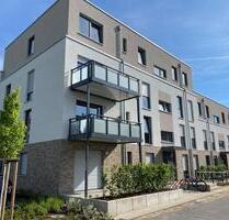 +++ TOP-MODERNE PENTHOUSEWOHNUNG 95.5 qm, AUFZUG u. Tiefgarage, direkt am RHEIN-MAAS KLINIKUM +++ - Würselen