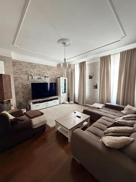 Foto - Charmante 3-Zimmer-Altbauwohnung mit Kamin und Balkon