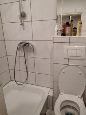 Foto - Zimmer zu Vermieten von 2 Zimmer Wohnung -für 1 Person - WG