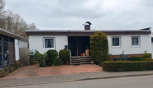 Foto - Einfamlienhaus im Bungalow-Stil in ruhiger Wohngegend