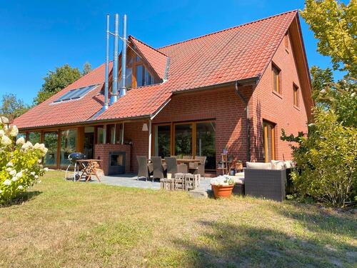 Foto - Einmaliges Einfamilienhaus in dörflicher Ortsrandlage