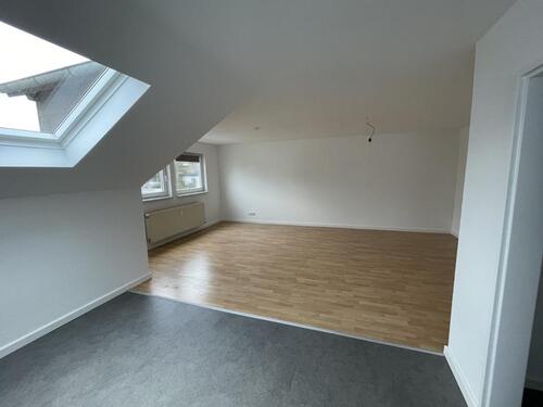 Foto - Helle 2ZKB Dachgeschosswohnung in ruhiger Wohnlage von Finthen