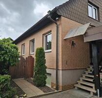 Repräsentatives Wohnhaus mit Einliegerwohnung. Provisionsirei! - Twistetal