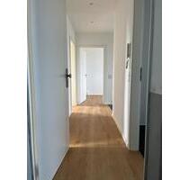 Frisch renovierte 3-Zimmer-Wohnung mit Einbauküche und Tageslicht - Groß Kreutz (Havel)