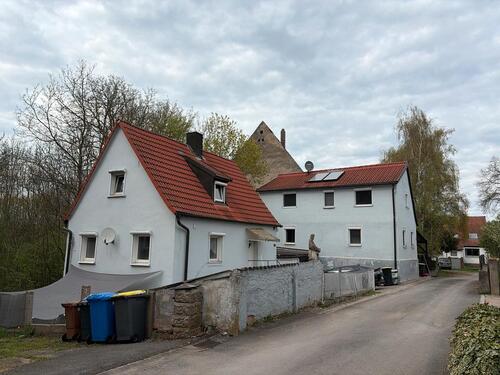 Foto - Zwei Häuser auf einem Grundstück