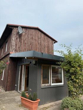 Foto - EFH mit Garten, Carport und Schuppen