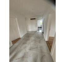 5-Zimmer-Dachgeschosswohnung – Komplett saniert – Neues Bad – Mit - Lauterbach (Hessen)