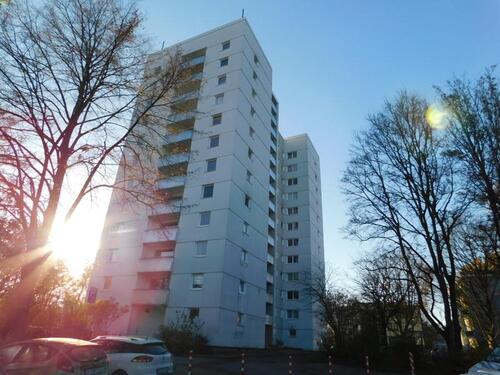 Foto - Einzugsbereit renoviert mit Balkon, ideal für zwei oder als Single!