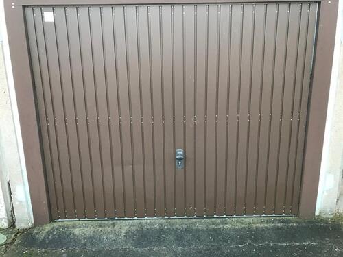 Foto - Garage in Halle Trotha, Stahltor, eingezäunter Komplex