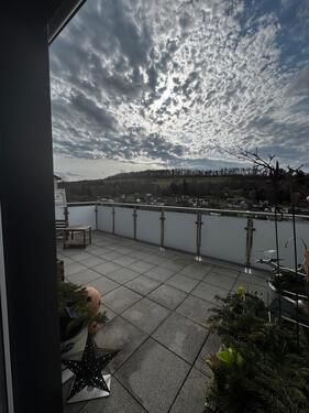 Foto - Helle, gut geschnittene 3 Zimmer Wohnung mit Balkon