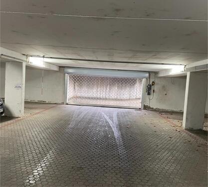 Foto - Garagen-Stellplatz für PKW in Tiefgarage