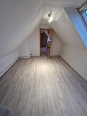 Foto - 1 Zimmer Dachgeschoßwohnung zur Miete in Langenhagen