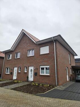 Foto - Neuwertige, moderne Doppelhaushälfte in Aschendorf