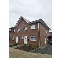 Neuwertige, moderne Doppelhaushälfte in Aschendorf - Papenburg