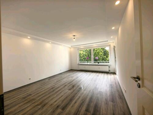 Foto - Erstbezug nach Kernsanierung 3Zimmer Wohnung-BalkonPROVISIONSFREI