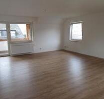 DieblichMosel: 3 ZKB-Wohnung mit zwei Balkone und Garage.