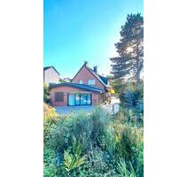 Einfamilienhaus mit 5 Garagen in Burgnähe - Stolberg (Rheinland)