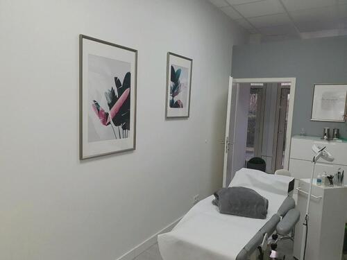 Foto - Praxisräume in Kosmetikstudio - 400,00 EUR Kaltmiete,
