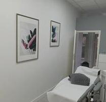 Praxisräume in Kosmetikstudio - 400,00 EUR Kaltmiete, in Köln (PLZ: 50667)