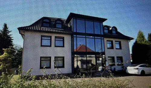 Foto - Helle 6-Zimmer-Wohnung in zentraler Lage