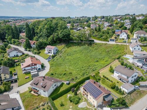 Foto - Exponiertes Baugrundstück mit Panoramablick „Am Schullerhof“, Vilshofen an der Donau