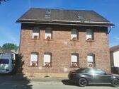 Foto - Uriges altes Backsteinhaus mit großen Carport und Garten