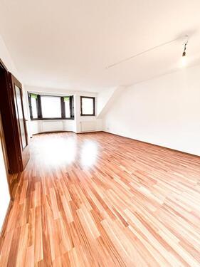 Foto - 2-ZKB Wohnung mit Balkon - 675,00&nbsp;EUR Kaltmiete, ca.&nbsp; 67,50&nbsp;m&sup2;