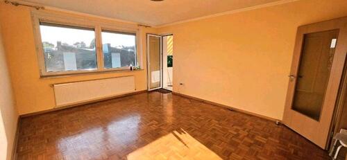 Foto - Helle 3-Zimmer-ETW mit EBK,Balkon, Garage in zentraler Lage in GF
