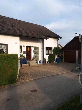 Foto - Einfamilienhaus mit Garten, Keller und Pool zur Miete
