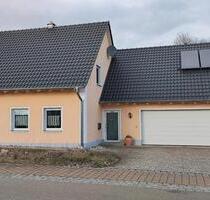Einfamilienhaus mit Doppelgarage - Oettingen in Bayern