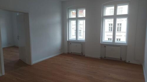 Foto - Helle modernisierte 2-Zimmer-Altbauwohnung mit EBK, unbefristet & per sofort in Berlin-Wedding!