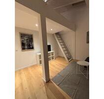 Erstbezug nach Renovierung voll möbiliert Maisonette Wohnung - Berlin Charlottenburg-Wilmersdorf