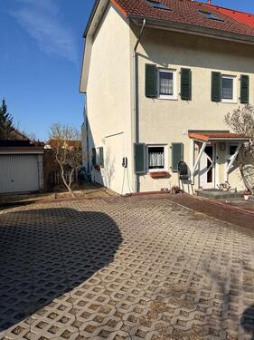 Foto - Gepflegtes Reihenendhaus mit großem Grundstück ohne Maklerprovisi