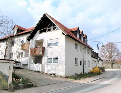 Foto - Moderne 2-Zi-Whg. mit Balkon, EBK, Badewanne & Stellplatz