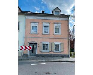 Charmantes Reihenendhaus - 86.000,00&nbsp;EUR Kaufpreis, ca.&nbsp; 90,00&nbsp;m&sup2; in Roßwein (PLZ: 04741)