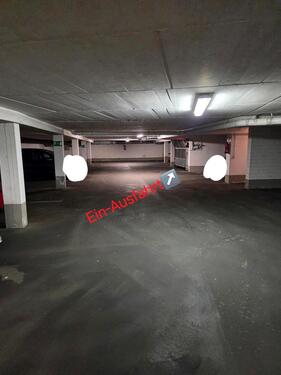 Foto - Tiefgaragenstellplatz - 70,00 EUR Miete,