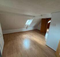 Schöne 2,5-Zimmer-Dachgeschosswohnung in Engers (Neuwied)
