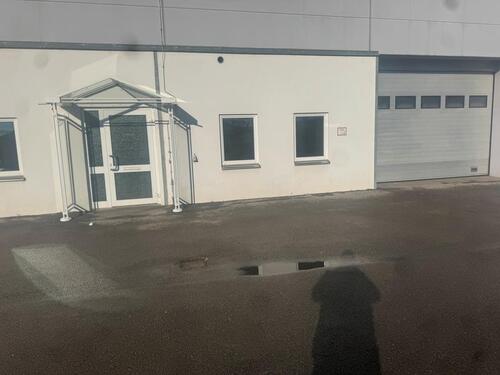 Foto - Halle zu vermieten - 2.250,00 EUR Kaltmiete, ca.  400,00 m²