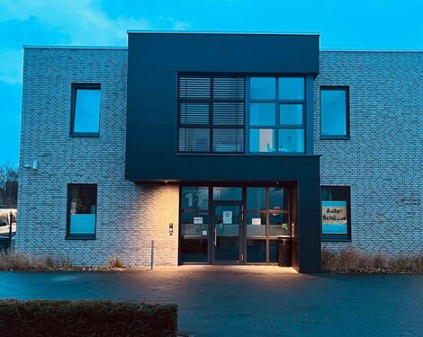 Foto - Bürofläche mieten - 1.700,00&nbsp;EUR Kaltmiete, ca.&nbsp; 136,00&nbsp;m&sup2;