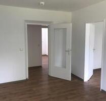 Helle 2-Zimmer Wohnung mit neuen Bodenbelägen und Balkon zu vermieten - Bad Hersfeld