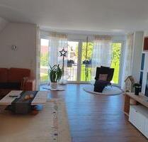 Gepflegte helle Wohnung mit Balkon in Bad LaerRemsede